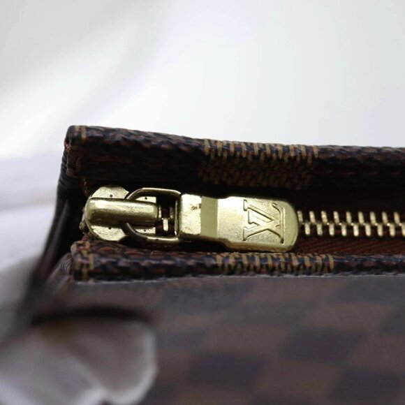 LOUIS VUITTON Damier Ebene Poche Toilette 26 Pouch N47543 LV Auth 84848 - Picture 9 of 16